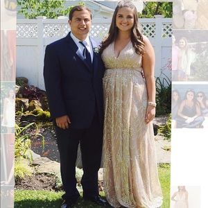 Showpiece New York Nights Maxi Dress in Gold